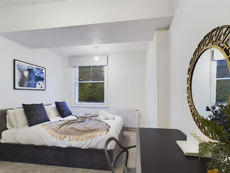 Appartamento The Grove King Bed Wi-Fi Ev Charger Cheltenham Esterno foto