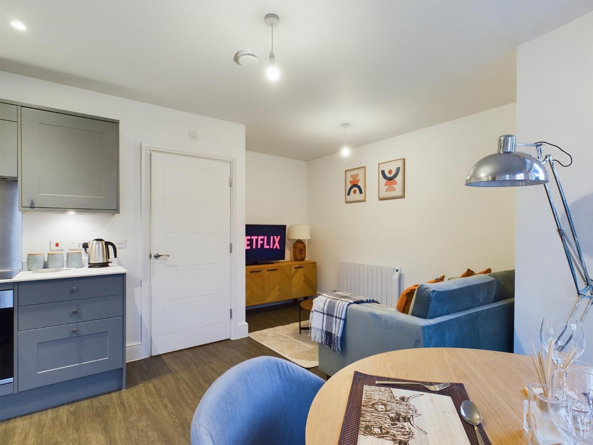 Appartamento The Grove King Bed Wi-Fi Ev Charger Cheltenham Esterno foto